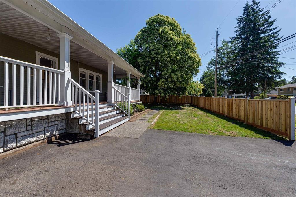 Property at 19943 49 AVENUE image 1