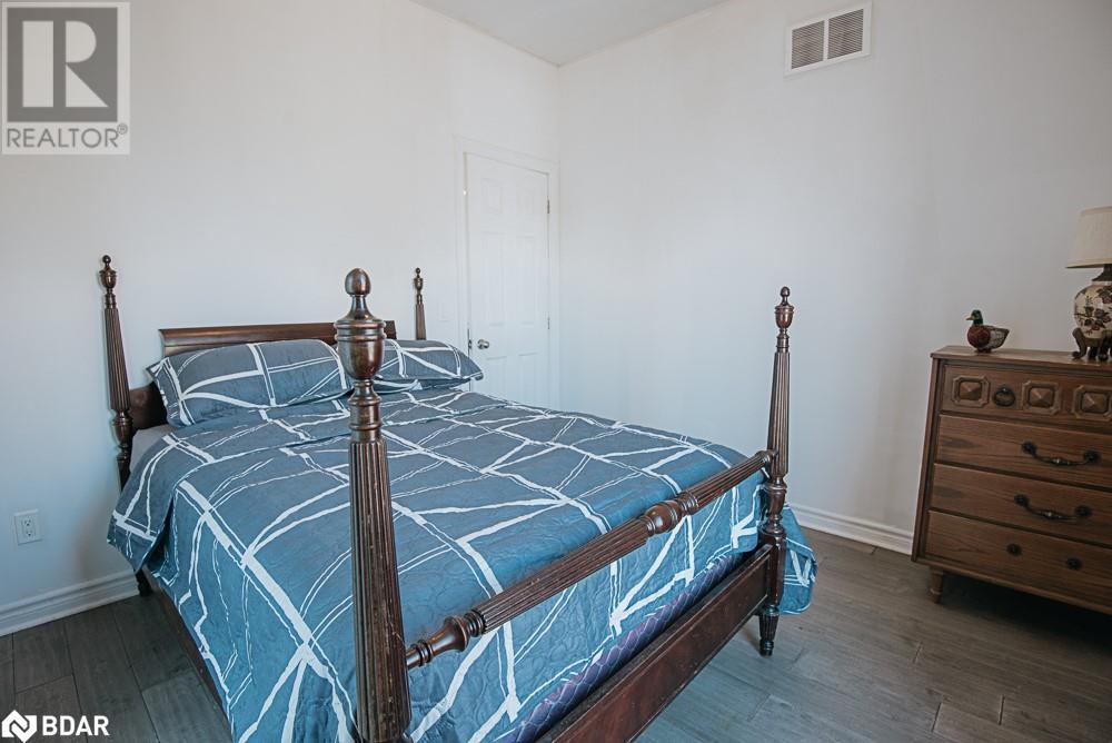 Property at 31 SILVER BIRCH Street image 4