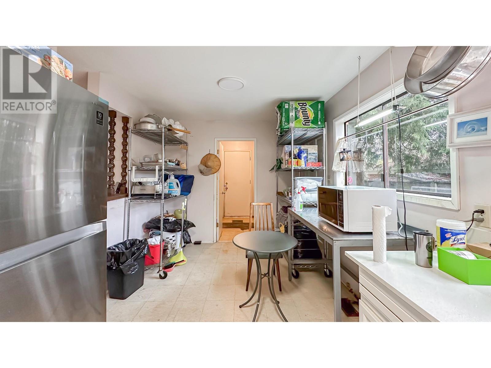 Listing Picture 14 of 39 : 9660 FRANCIS ROAD, Richmond / 烈治文 - 魯藝地產 Yvonne Lu Group - MLS Medallion Club Member