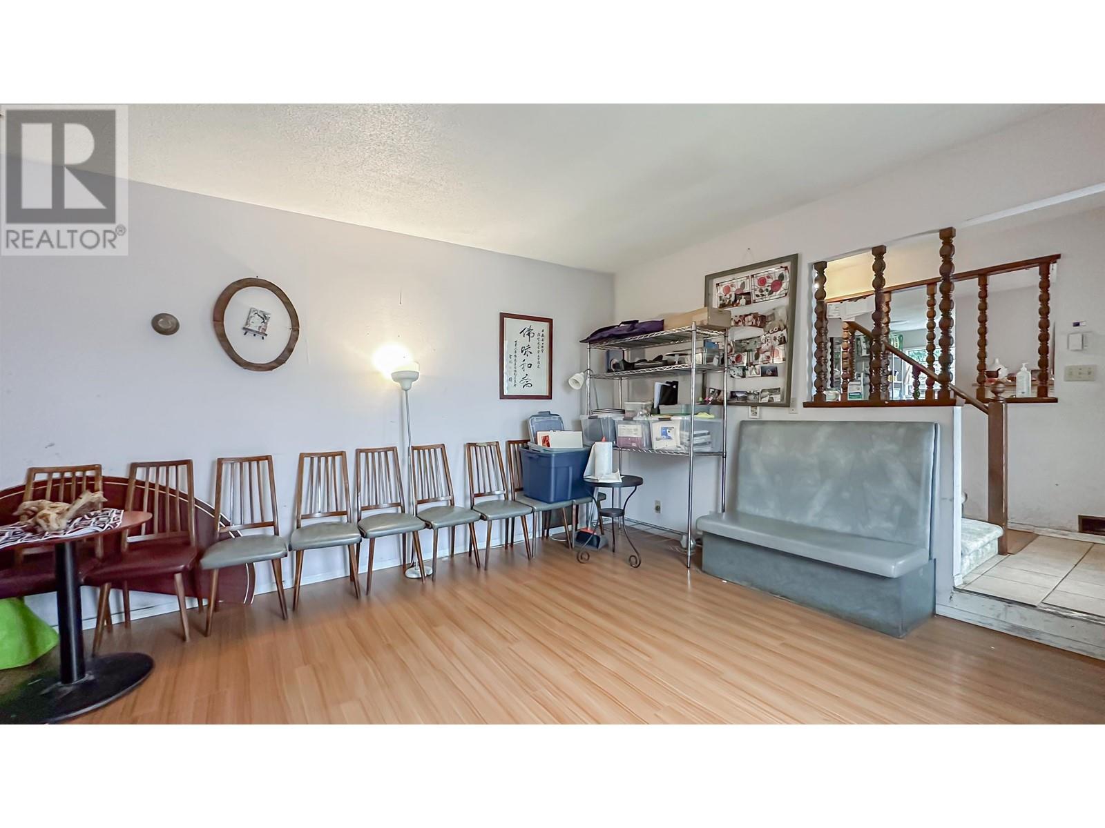 Listing Picture 9 of 39 : 9660 FRANCIS ROAD, Richmond / 烈治文 - 魯藝地產 Yvonne Lu Group - MLS Medallion Club Member
