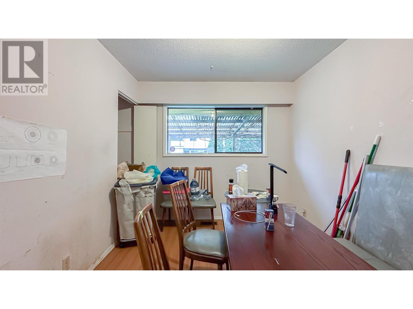 Listing Picture 24 of 39 : 9660 FRANCIS ROAD, Richmond / 烈治文 - 魯藝地產 Yvonne Lu Group - MLS Medallion Club Member
