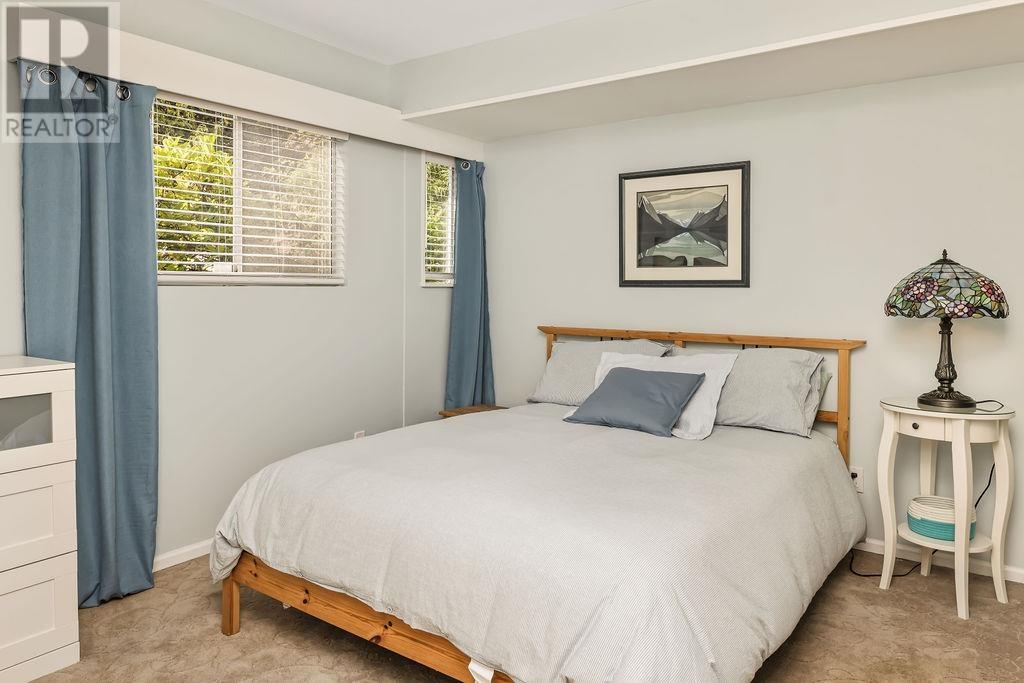 5796 Medusa Street, Sechelt, British Columbia  V0N 3A0 - Photo 17 - R2936027
