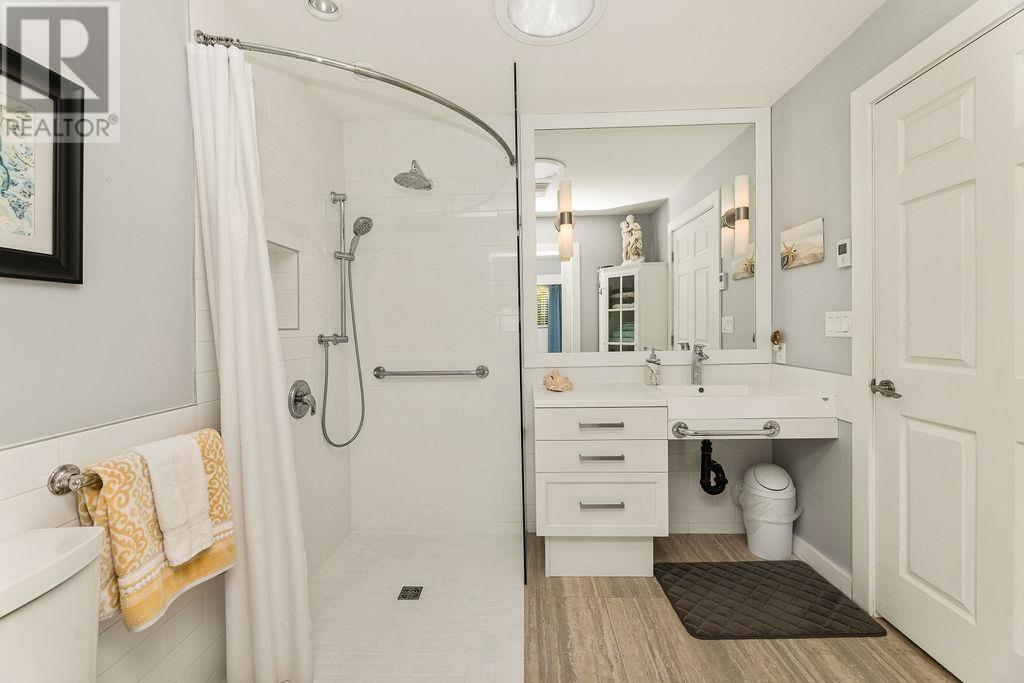 5796 Medusa Street, Sechelt, British Columbia  V0N 3A0 - Photo 21 - R2936027