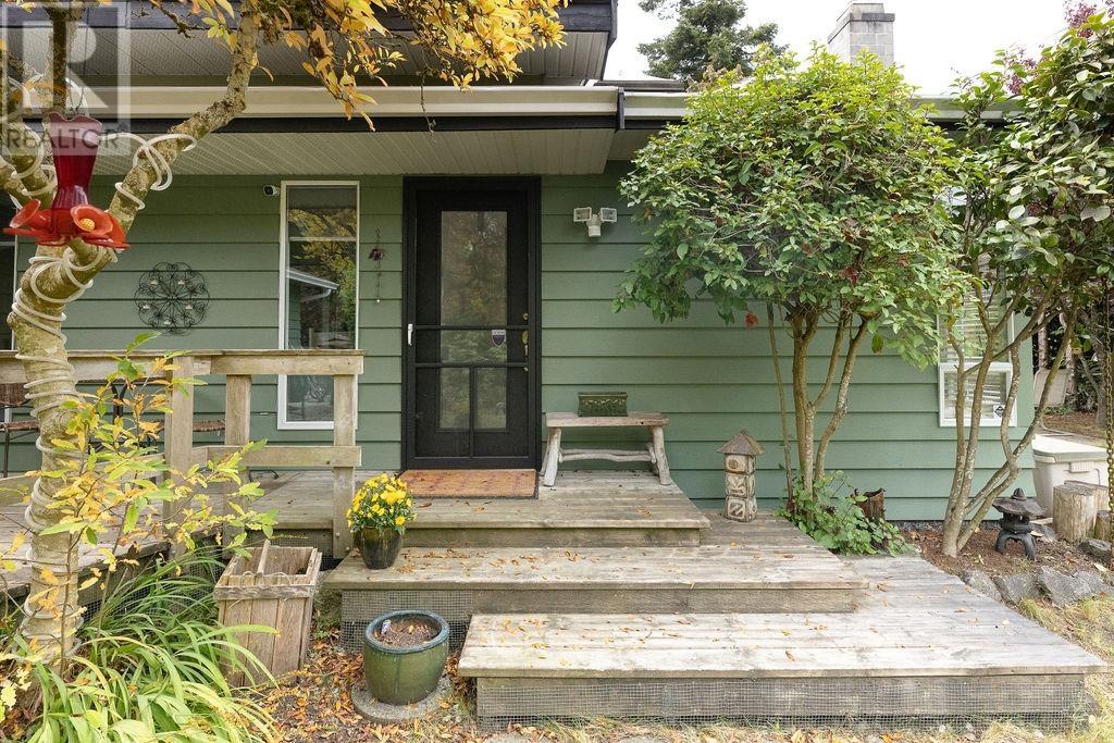 5796 Medusa Street, Sechelt, British Columbia  V0N 3A0 - Photo 34 - R2936027