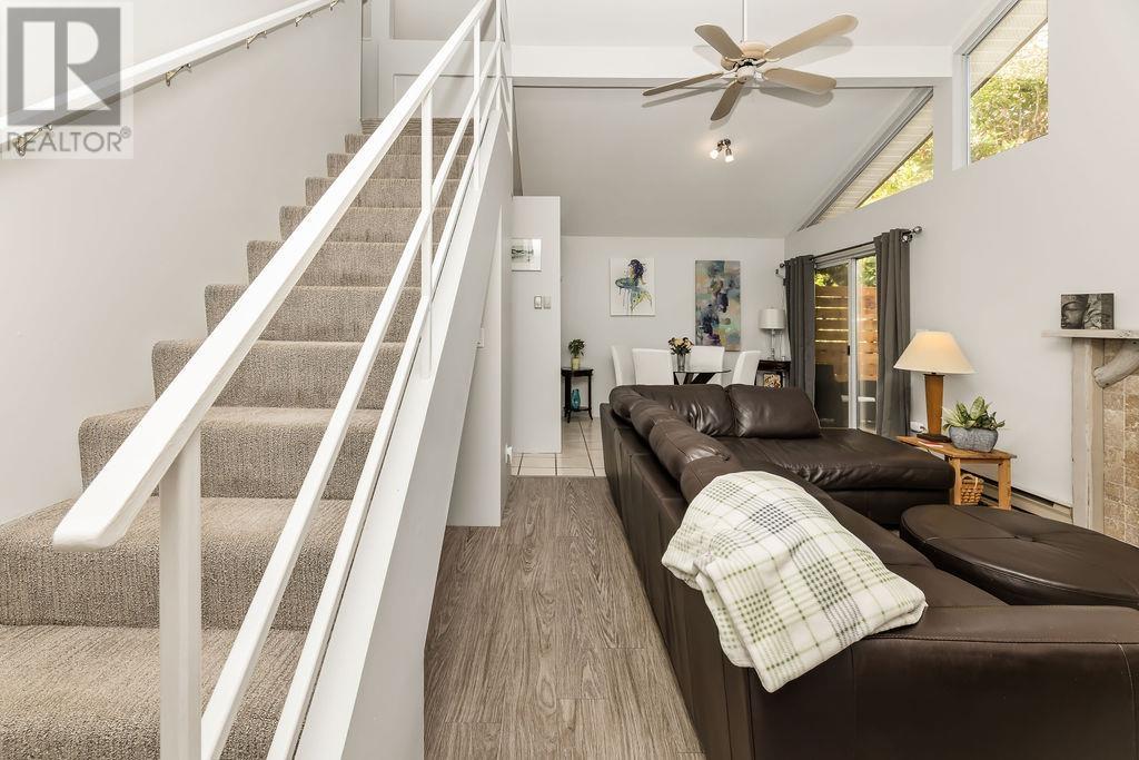 5796 Medusa Street, Sechelt, British Columbia  V0N 3A0 - Photo 32 - R2936027