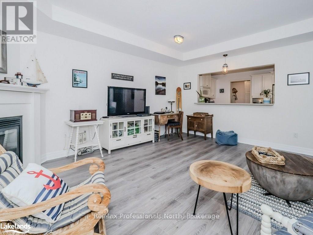 208 - 130 Steamship Bay Road, Gravenhurst (Muskoka (S)), Ontario  P1P 1Z9 - Photo 4 - X11923203