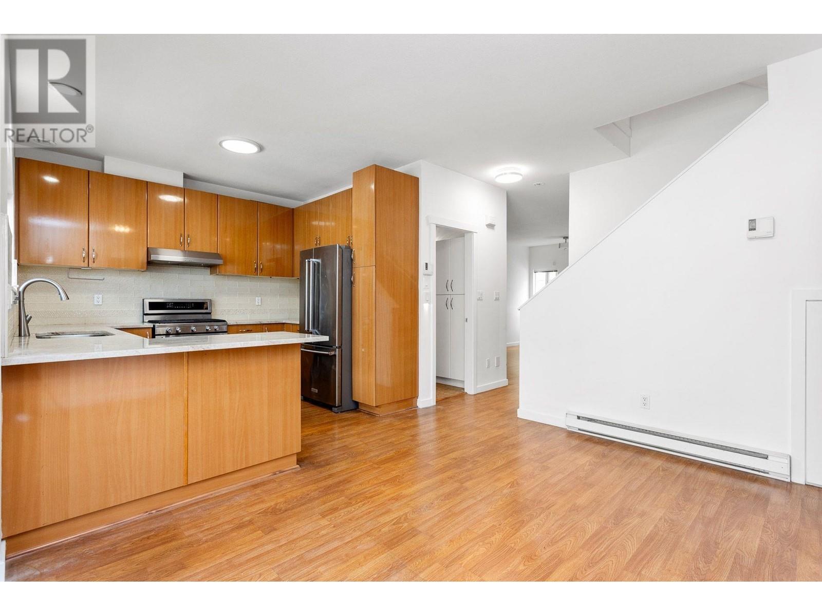 Listing Picture 8 of 39 : 7 9020 DIXON AVENUE, Richmond / 烈治文 - 魯藝地產 Yvonne Lu Group - MLS Medallion Club Member