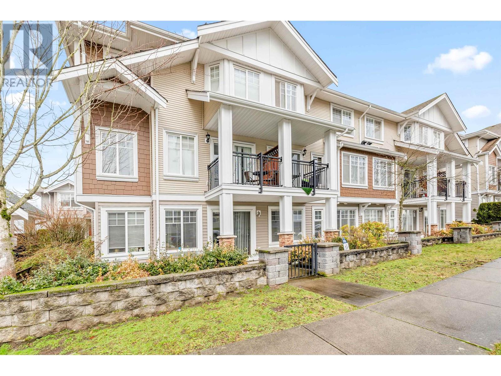 202 4025 NORFOLK STREET