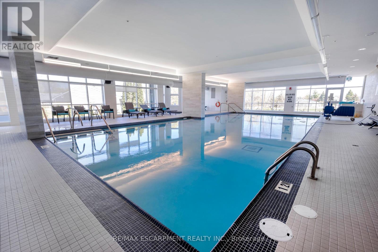 Property at 54 SZOLLOSY CIRCLE image 2