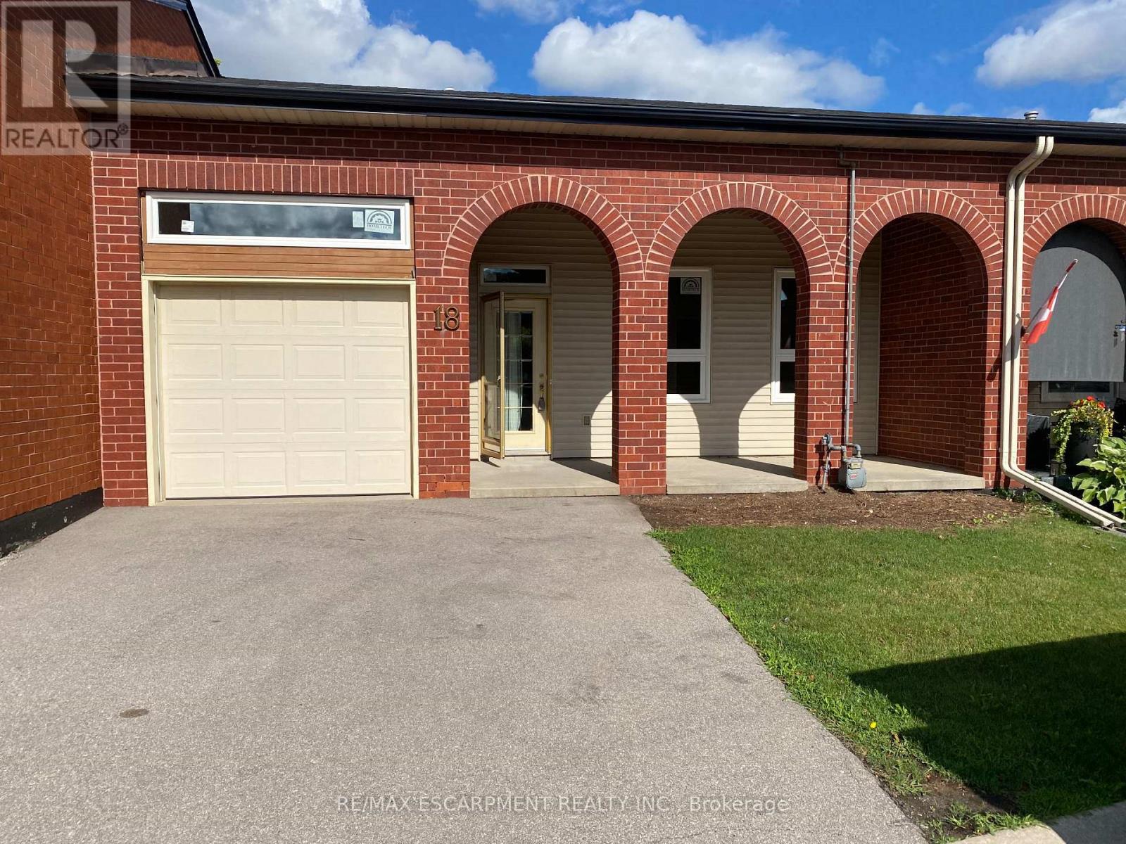 Property at 18 ARCHDEACON CLARK TRAIL image 1