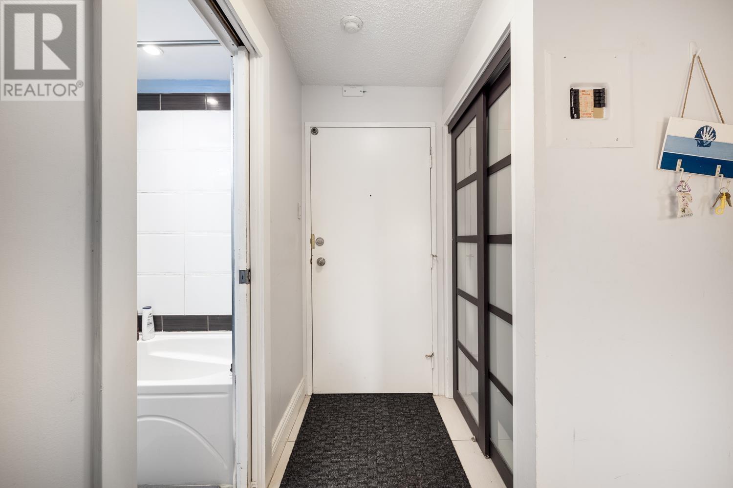 214 1080 Pacific Street, Vancouver, British Columbia  V6E 4C2 - Photo 2 - R2956193