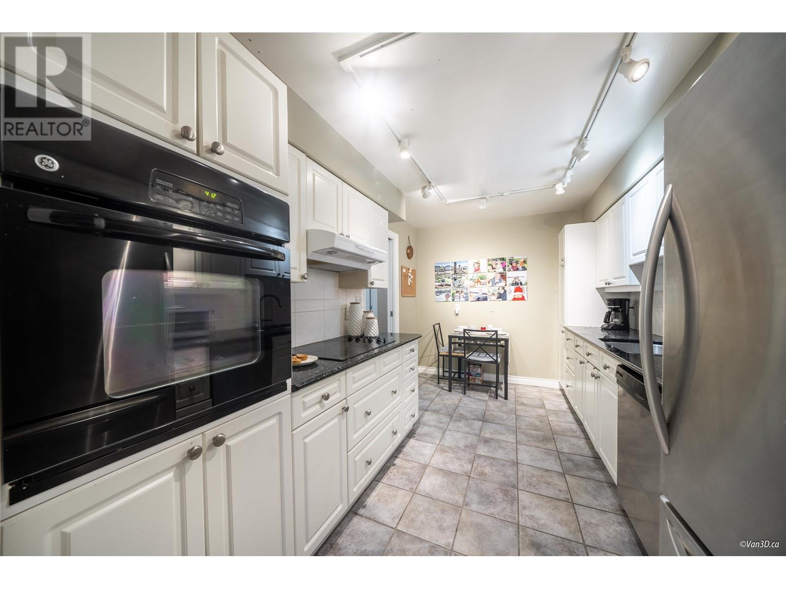 Listing Picture 9 of 26 : 16 1425 LAMEY'S MILL ROAD, Vancouver / 溫哥華 - 魯藝地產 Yvonne Lu Group - MLS Medallion Club Member