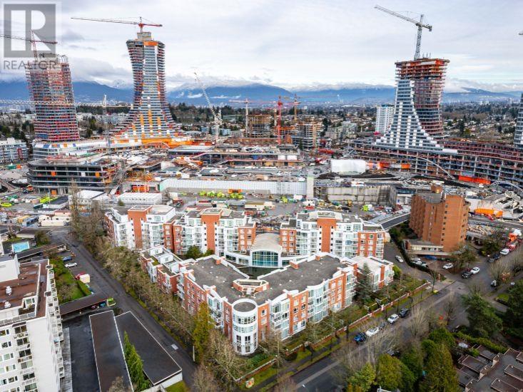 Listing Picture 11 of 18 : 309 651 W 45TH AVENUE, Vancouver / 溫哥華 - 魯藝地產 Yvonne Lu Group - MLS Medallion Club Member