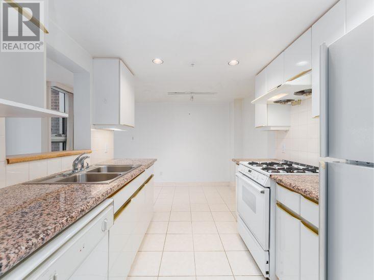 Listing Picture 4 of 18 : 309 651 W 45TH AVENUE, Vancouver / 溫哥華 - 魯藝地產 Yvonne Lu Group - MLS Medallion Club Member