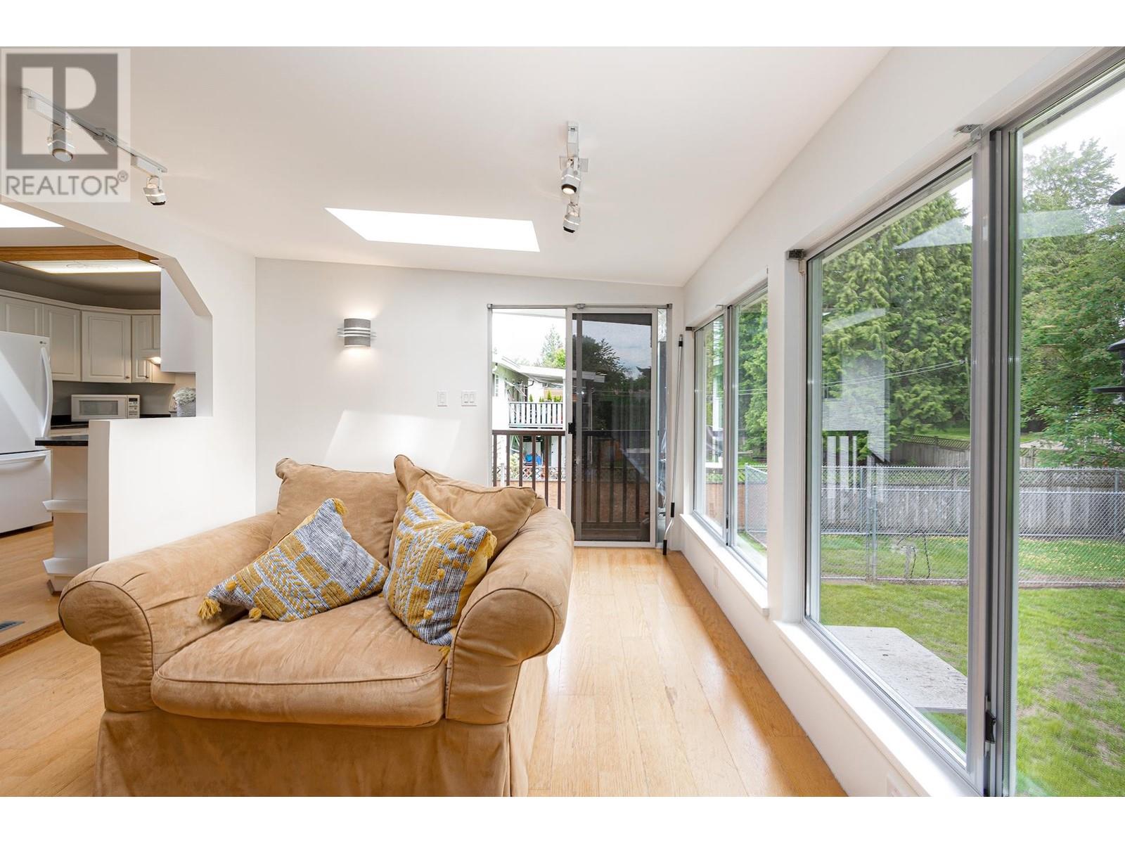 20834 Mcfarlane Avenue, Maple Ridge, British Columbia  V2X 7S1 - Photo 10 - R2956240