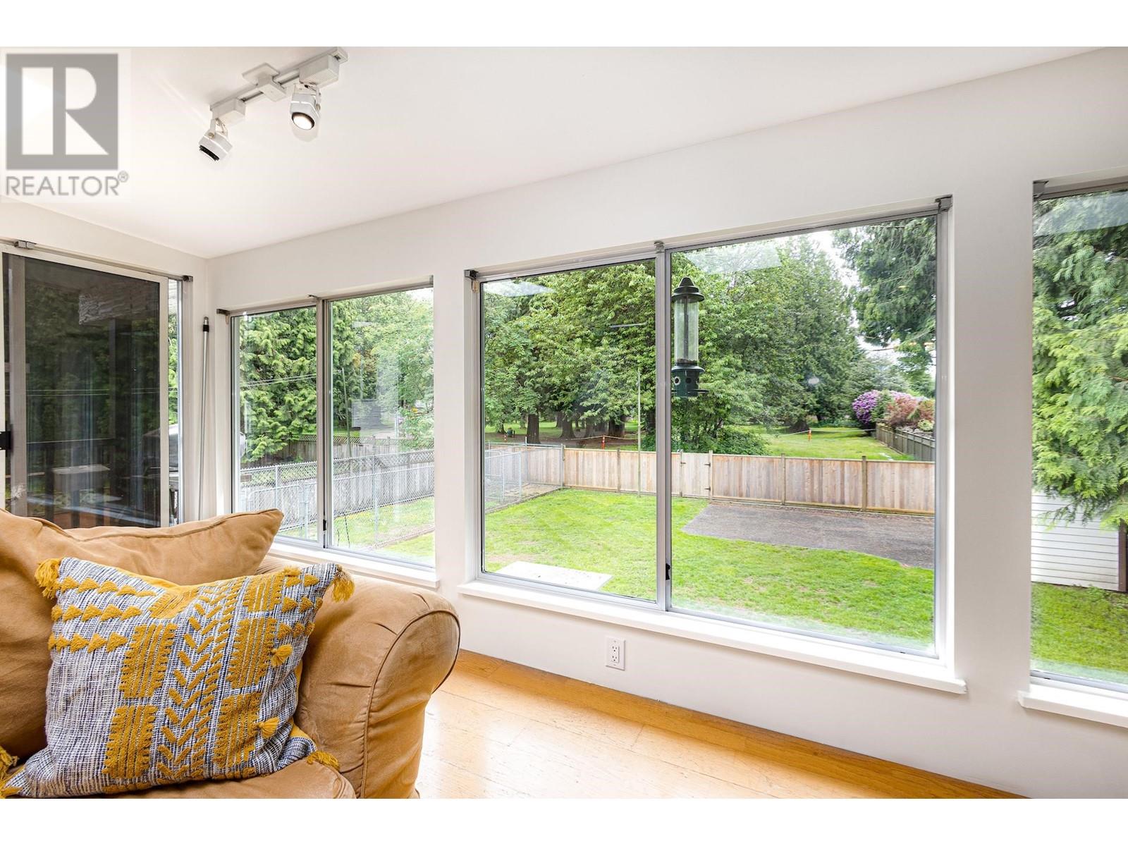 20834 Mcfarlane Avenue, Maple Ridge, British Columbia  V2X 7S1 - Photo 11 - R2956240