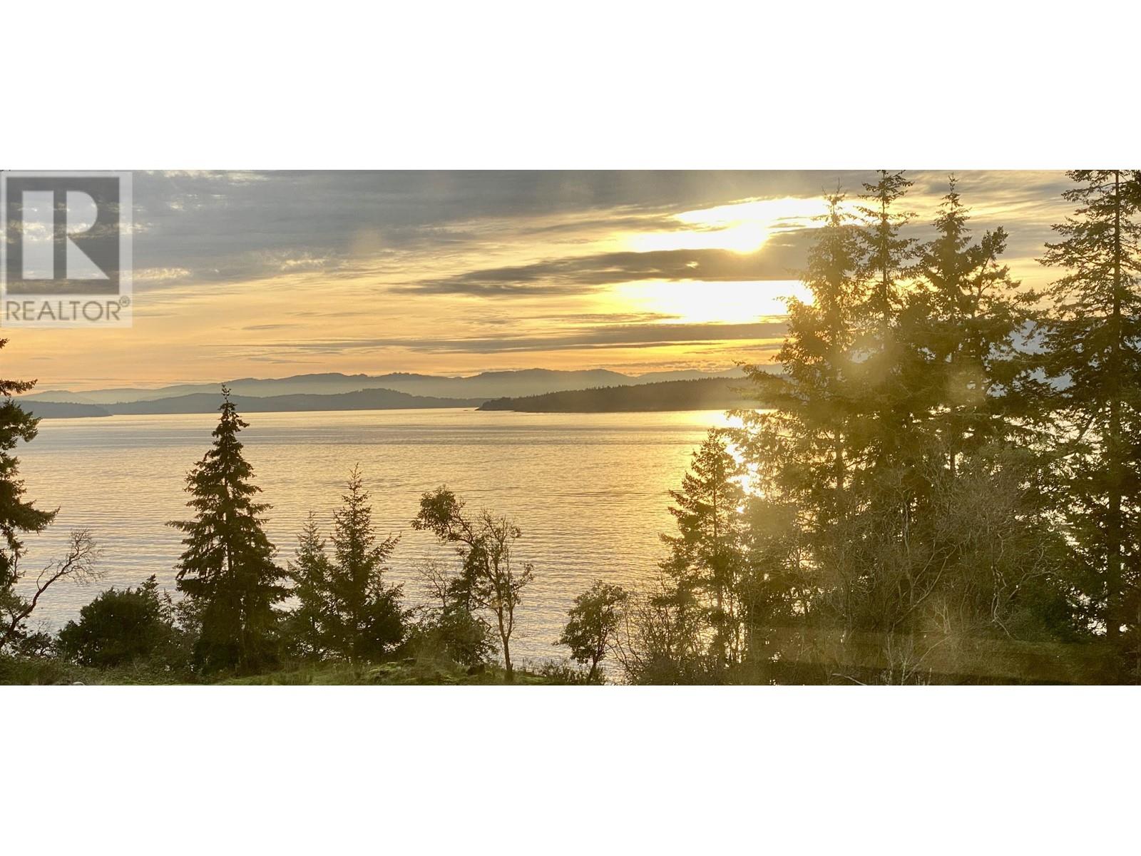 1325 Mackinnon Road, Pender Island, British Columbia  V0N 2M1 - Photo 36 - R2956249