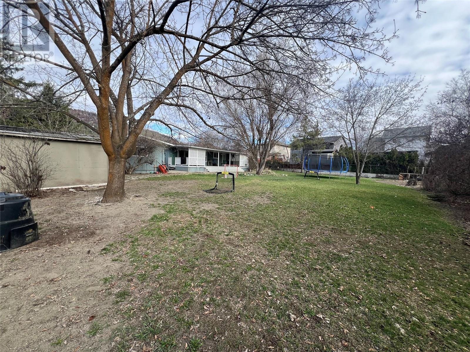 Property at 157 Cariboo Road image 3
