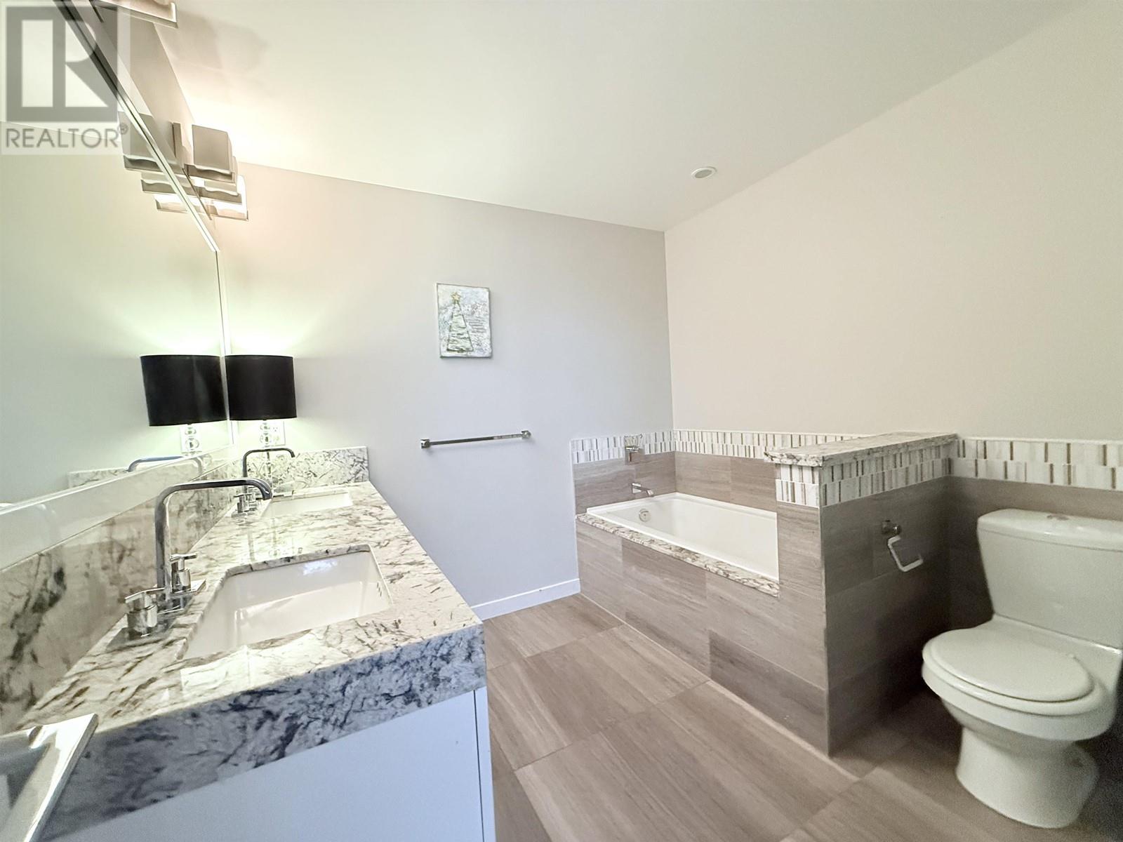 Listing Picture 14 of 28 : 1903 6168 WILSON AVENUE, Burnaby / 本拿比 - 魯藝地產 Yvonne Lu Group - MLS Medallion Club Member