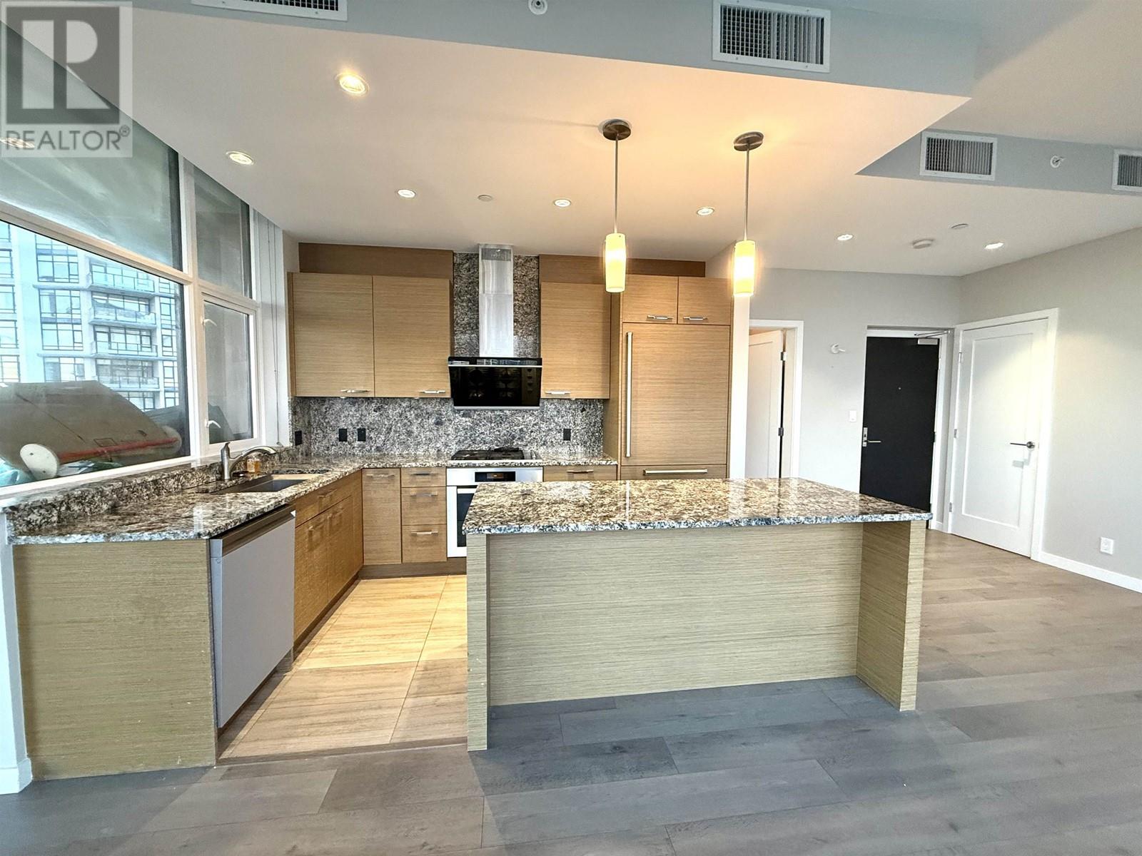 Listing Picture 8 of 28 : 1903 6168 WILSON AVENUE, Burnaby / 本拿比 - 魯藝地產 Yvonne Lu Group - MLS Medallion Club Member