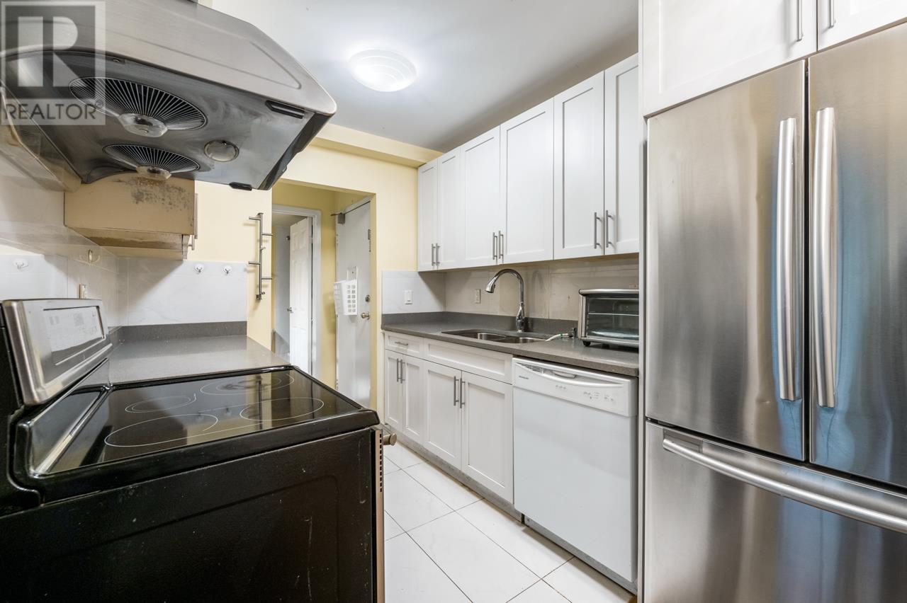 Listing Picture 11 of 17 : 116 6931 COONEY ROAD, Richmond / 烈治文 - 魯藝地產 Yvonne Lu Group - MLS Medallion Club Member