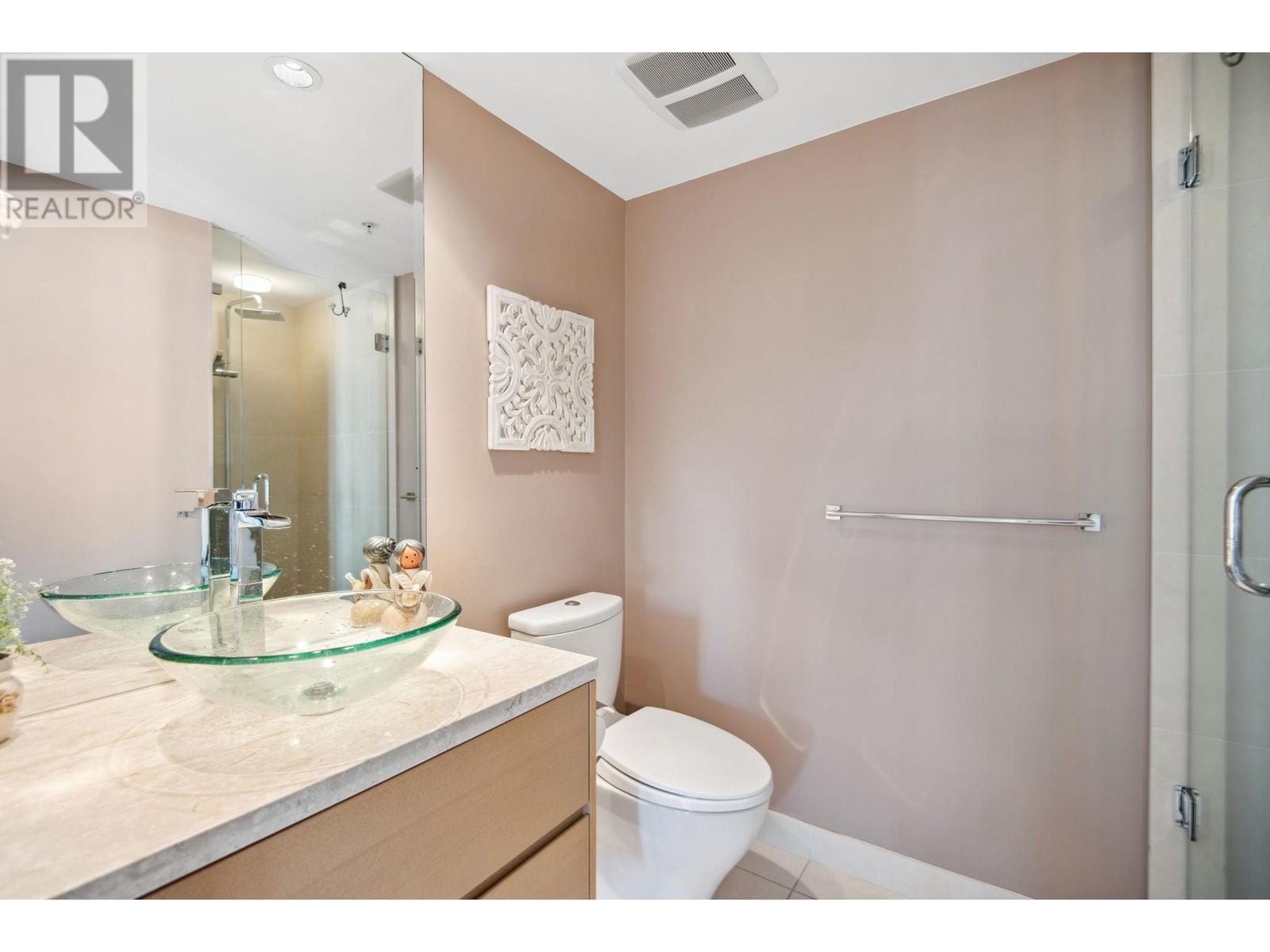 806 8 Smithe Mews, Vancouver, British Columbia  V6B 0A5 - Photo 20 - R2955892