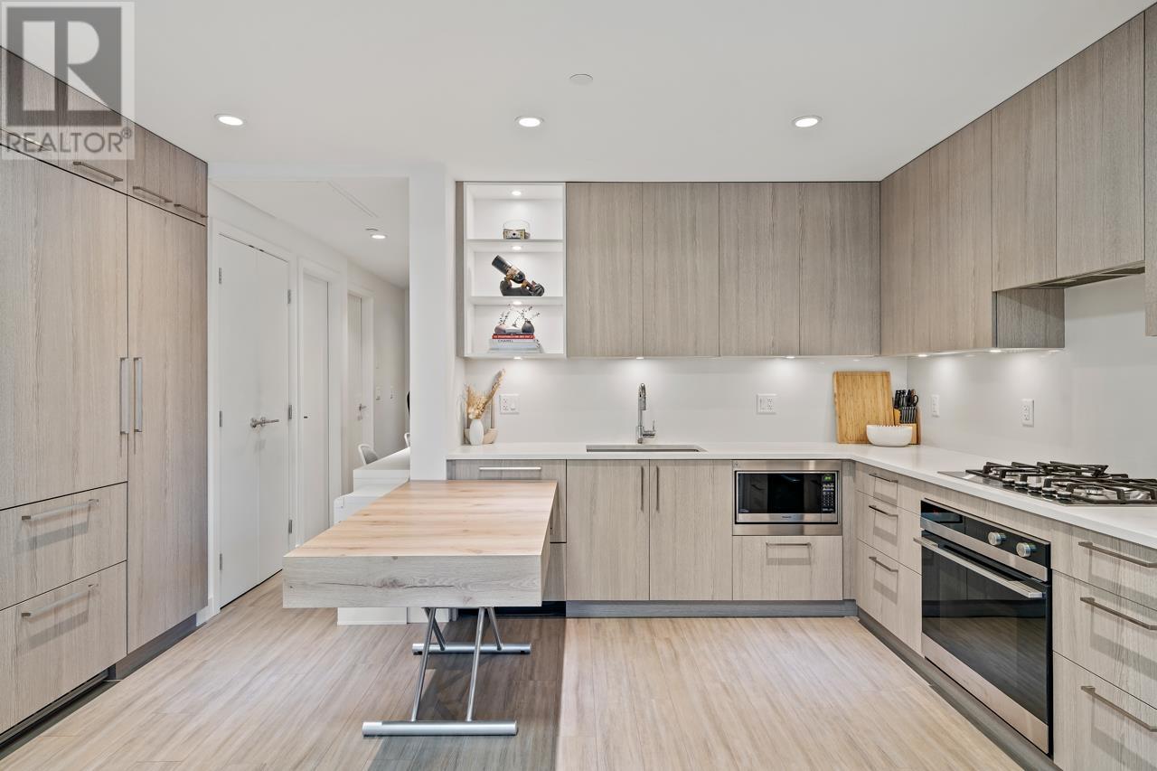 114 733 E 3rd Street, North Vancouver, British Columbia V7L 1G8 - Photo 8 - R2956212