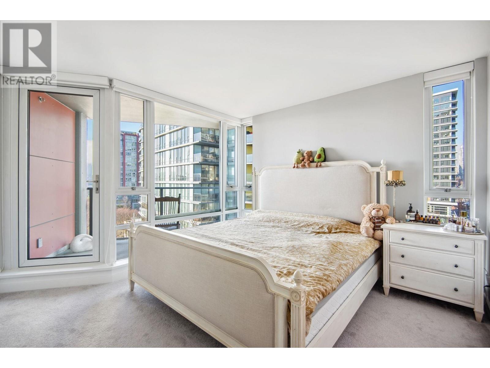 806 8 Smithe Mews, Vancouver, British Columbia  V6B 0A5 - Photo 12 - R2955892