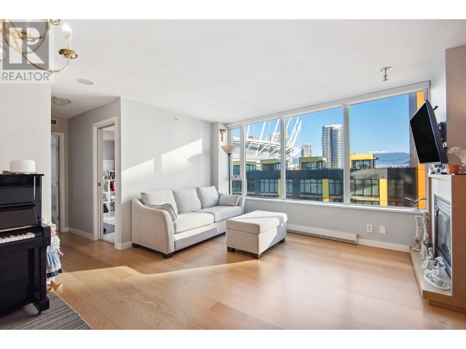 806 8 Smithe Mews, Vancouver, British Columbia  V6B 0A5 - Photo 5 - R2955892