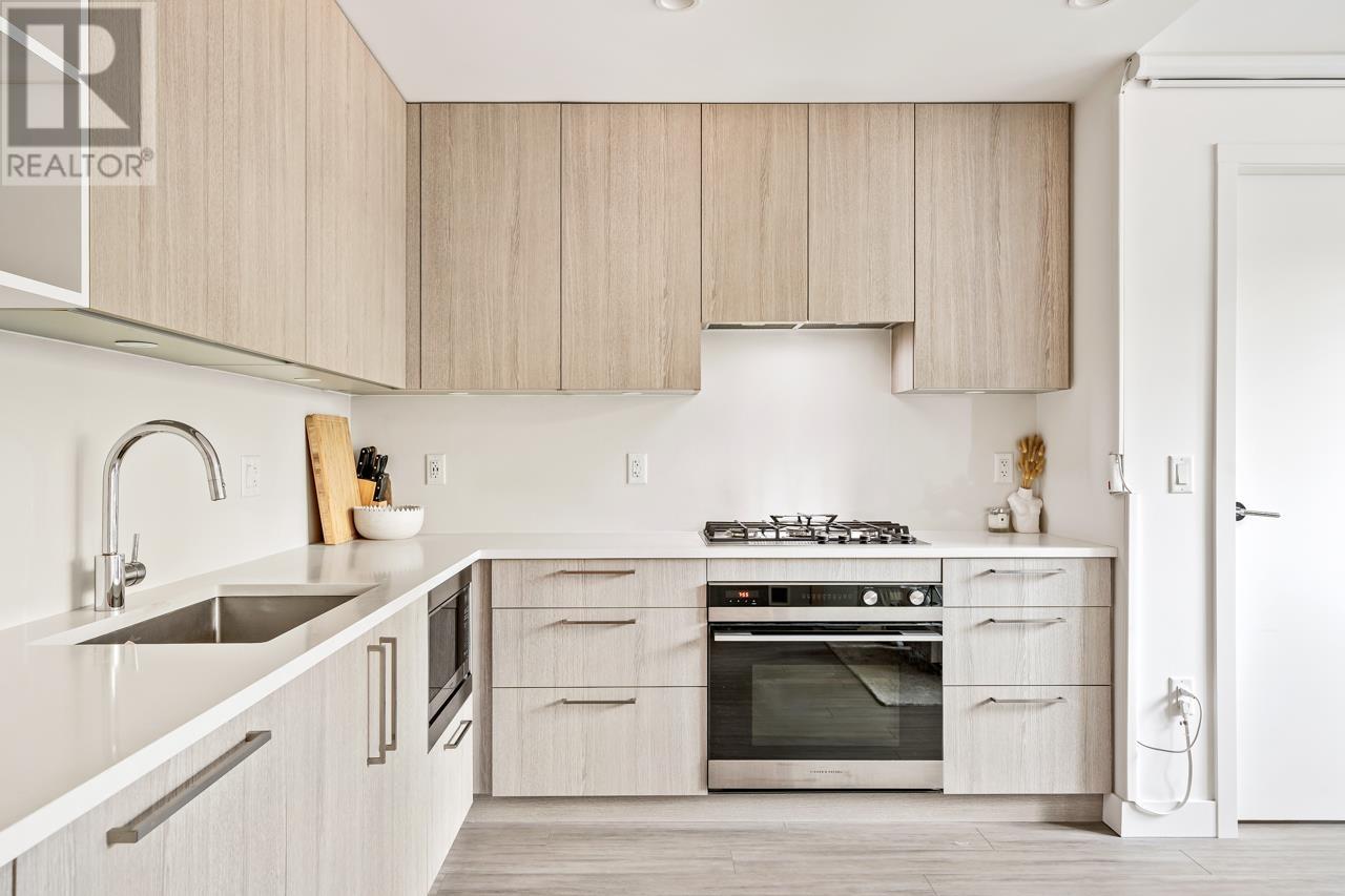 114 733 E 3rd Street, North Vancouver, British Columbia V7L 1G8 - Photo 10 - R2956212
