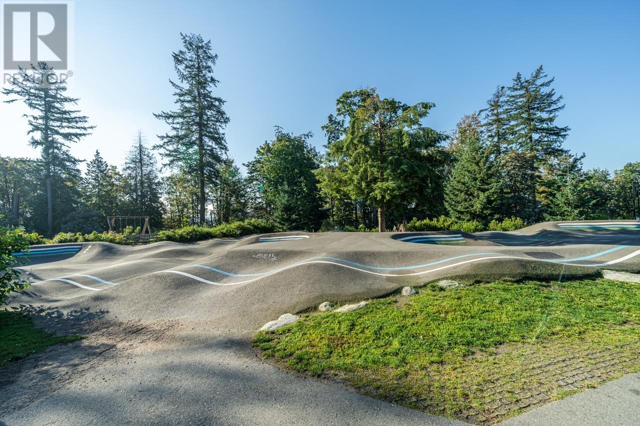 114 733 E 3rd Street, North Vancouver, British Columbia V7L 1G8 - Photo 36 - R2956212