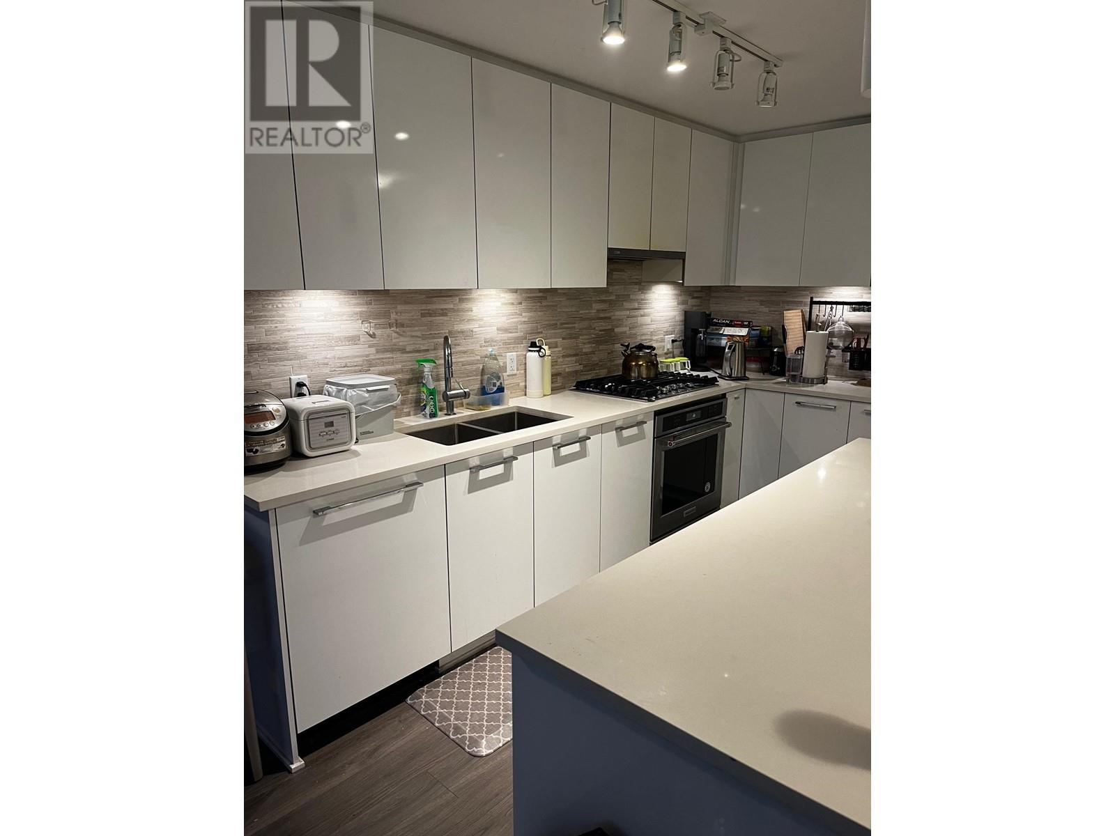 Listing Picture 10 of 12 : 123 9551 ALEXANDRA ROAD, Richmond / 烈治文 - 魯藝地產 Yvonne Lu Group - MLS Medallion Club Member