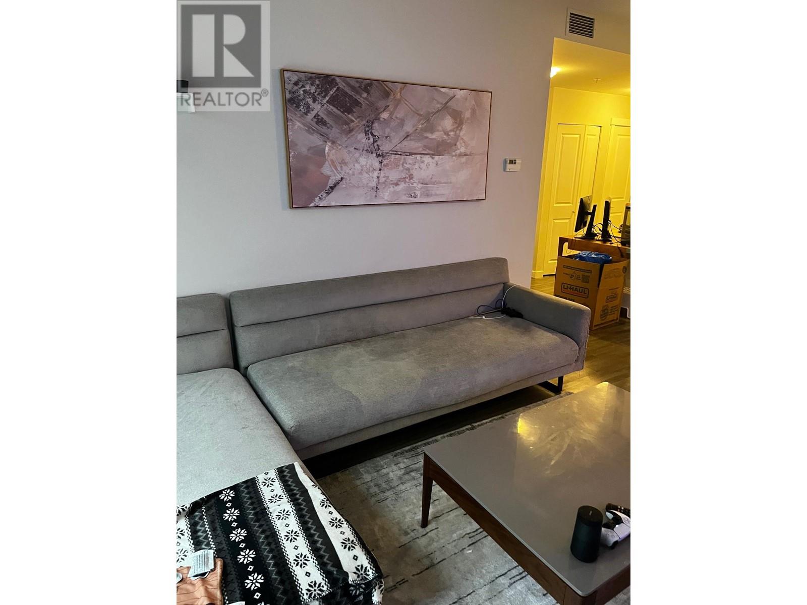 Listing Picture 2 of 12 : 123 9551 ALEXANDRA ROAD, Richmond / 烈治文 - 魯藝地產 Yvonne Lu Group - MLS Medallion Club Member