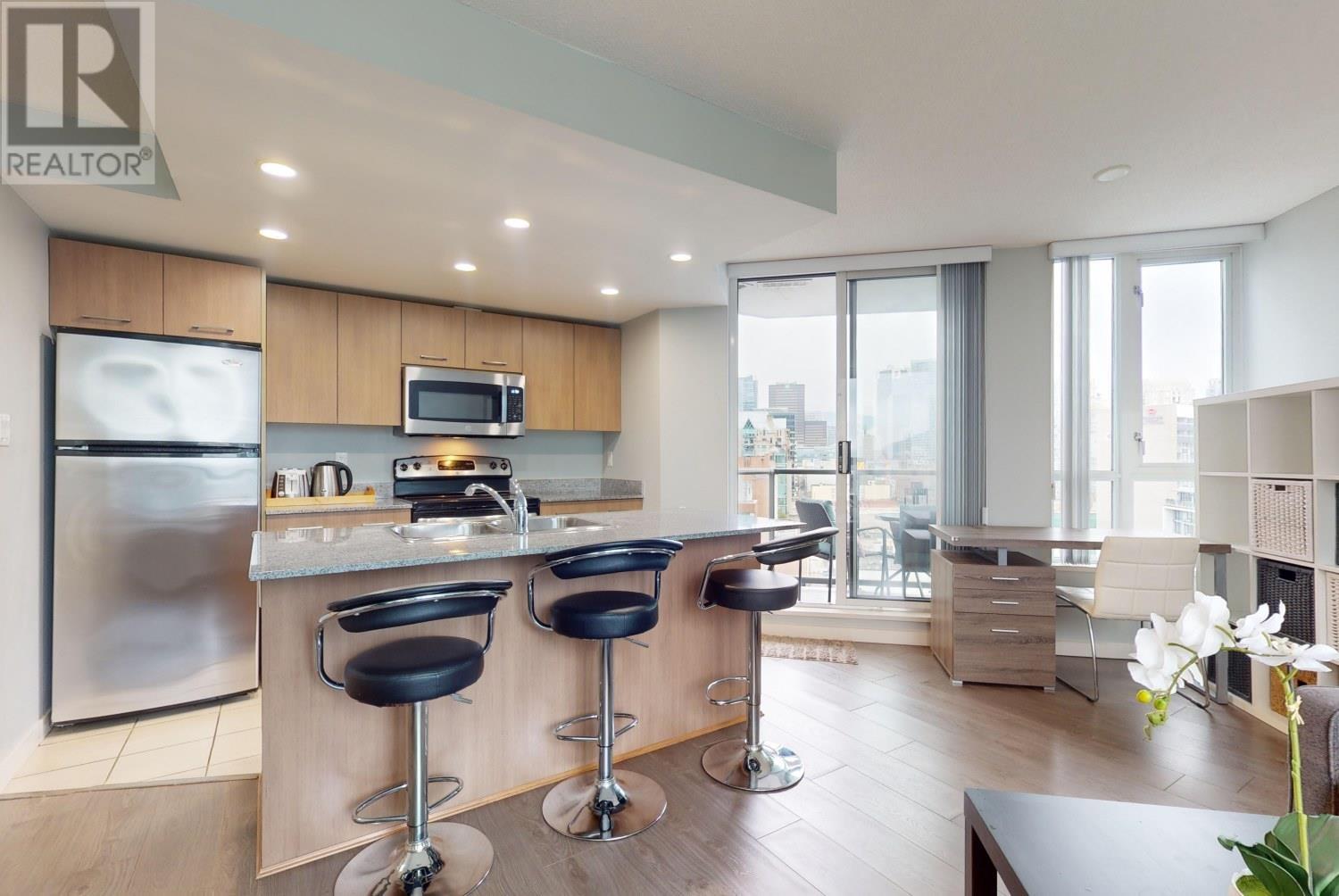 1209 1212 HOWE STREET