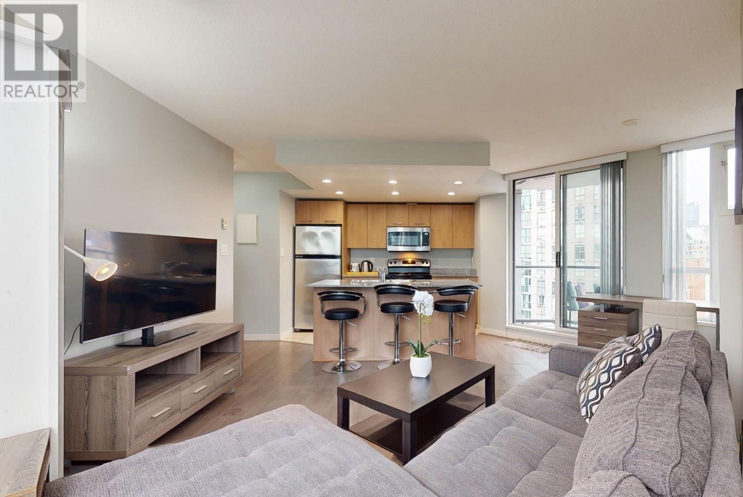 1209 1212 HOWE STREET