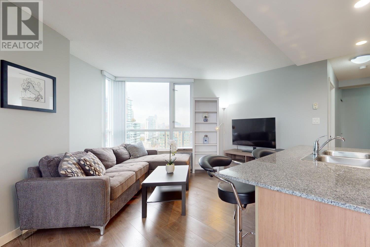 1209 1212 HOWE STREET