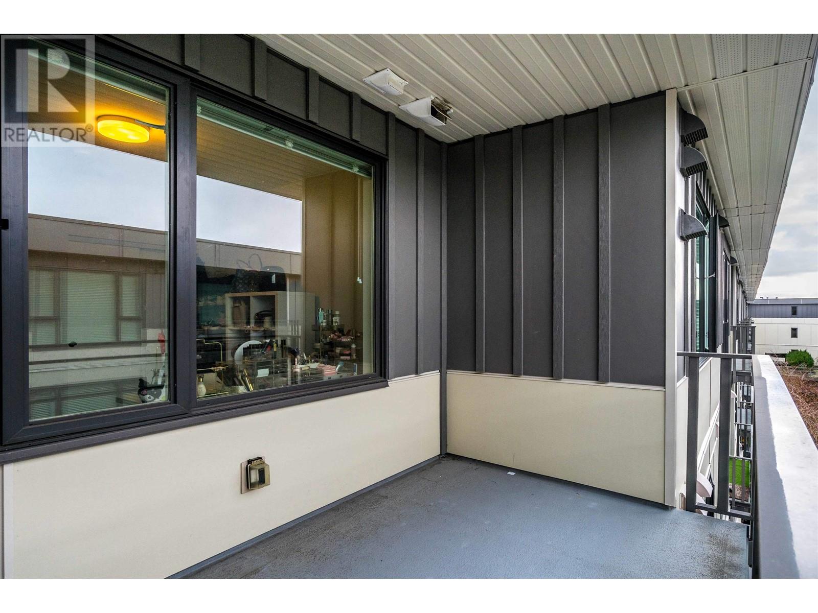 Listing Picture 31 of 40 : Ph50 5355 LANE STREET, Burnaby / 本拿比 - 魯藝地產 Yvonne Lu Group - MLS Medallion Club Member