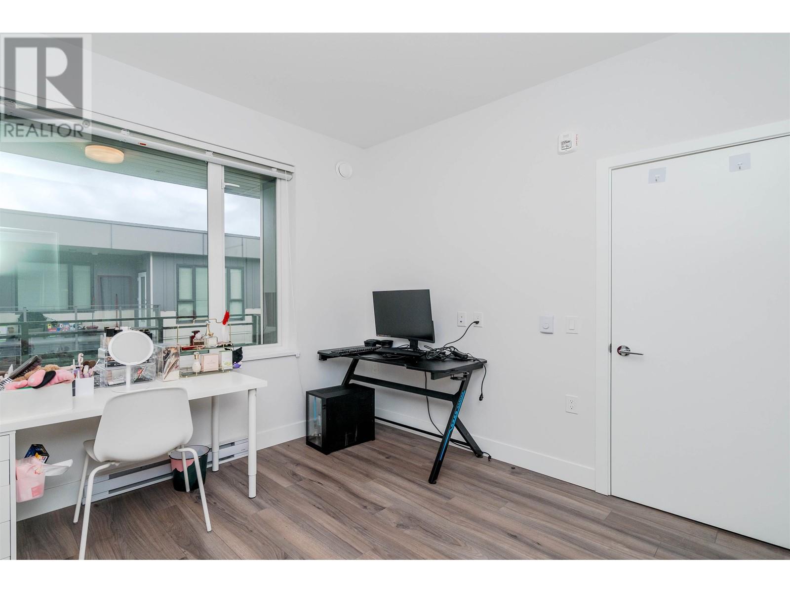 Listing Picture 26 of 40 : Ph50 5355 LANE STREET, Burnaby / 本拿比 - 魯藝地產 Yvonne Lu Group - MLS Medallion Club Member