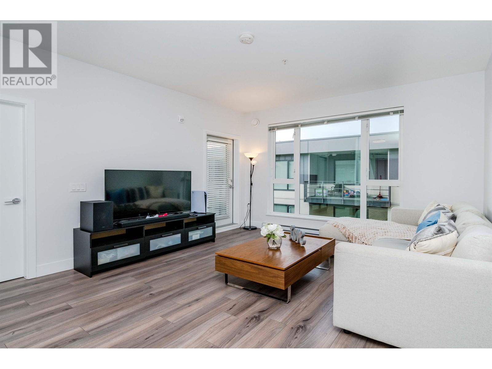 Listing Picture 6 of 40 : Ph50 5355 LANE STREET, Burnaby / 本拿比 - 魯藝地產 Yvonne Lu Group - MLS Medallion Club Member