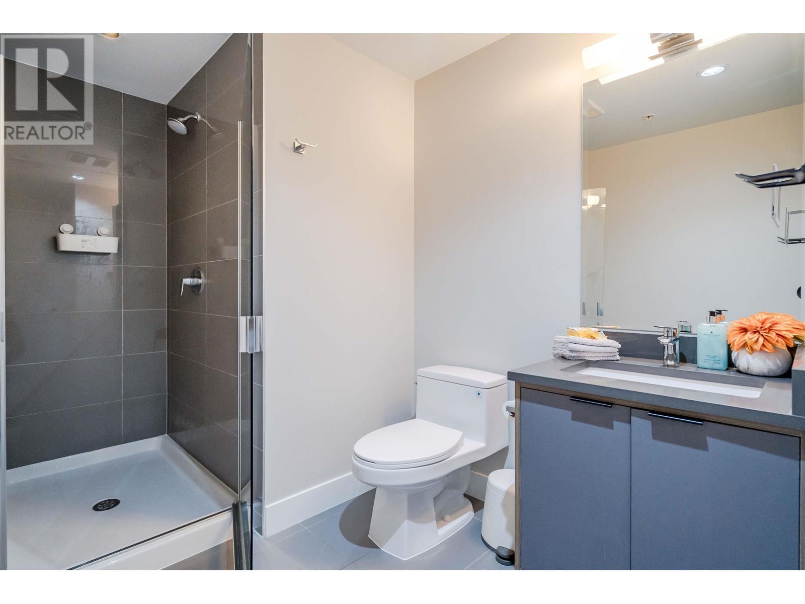 Listing Picture 29 of 40 : Ph50 5355 LANE STREET, Burnaby / 本拿比 - 魯藝地產 Yvonne Lu Group - MLS Medallion Club Member
