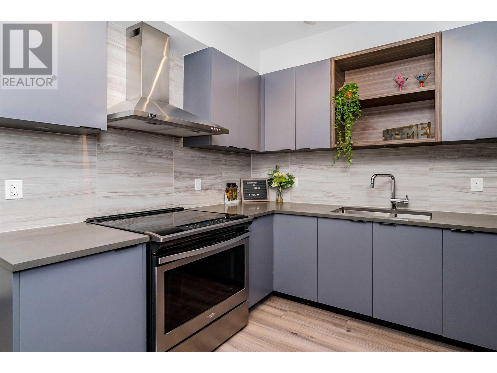 Listing Picture 20 of 40 : Ph50 5355 LANE STREET, Burnaby / 本拿比 - 魯藝地產 Yvonne Lu Group - MLS Medallion Club Member