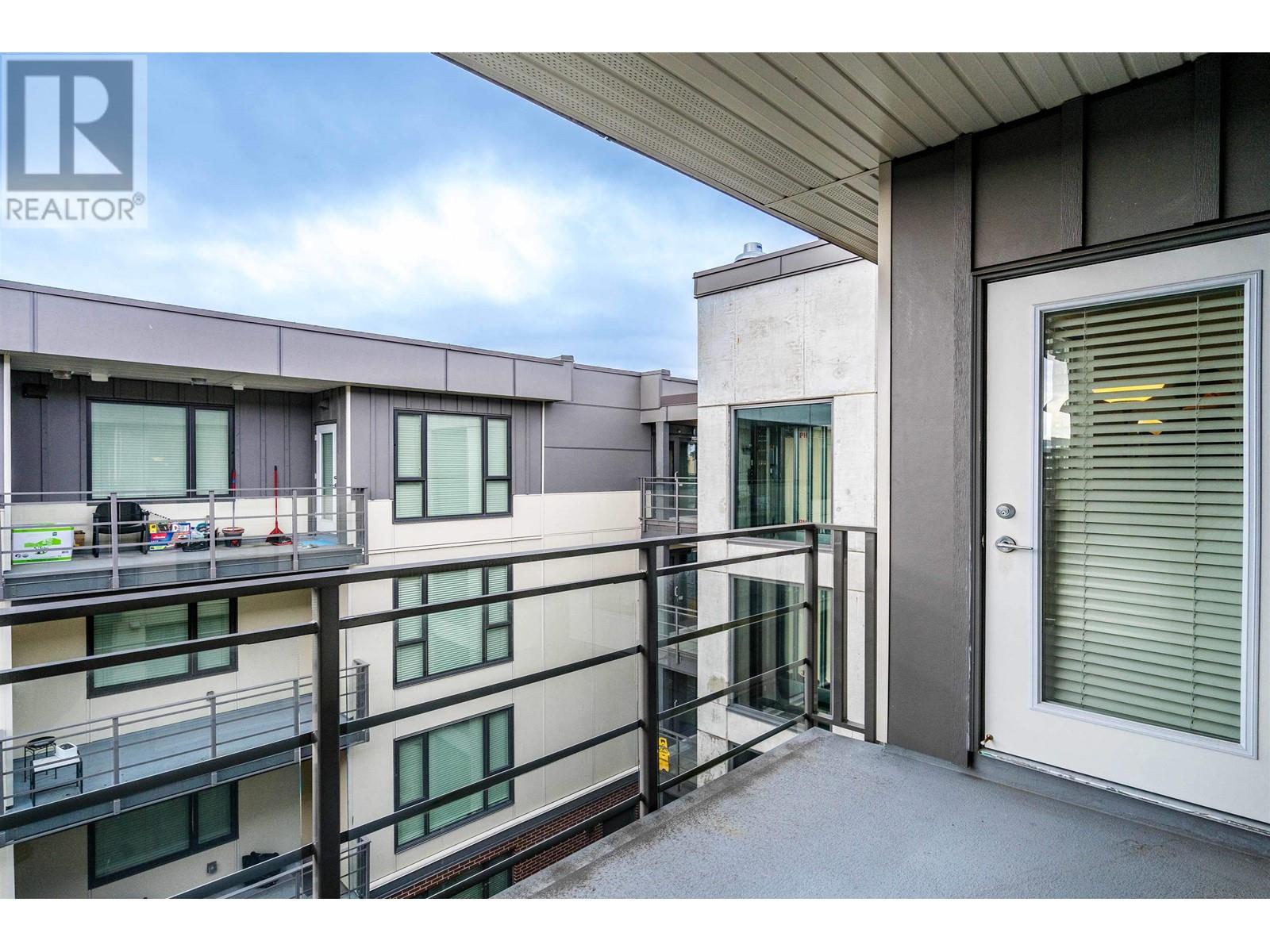 Listing Picture 32 of 40 : Ph50 5355 LANE STREET, Burnaby / 本拿比 - 魯藝地產 Yvonne Lu Group - MLS Medallion Club Member