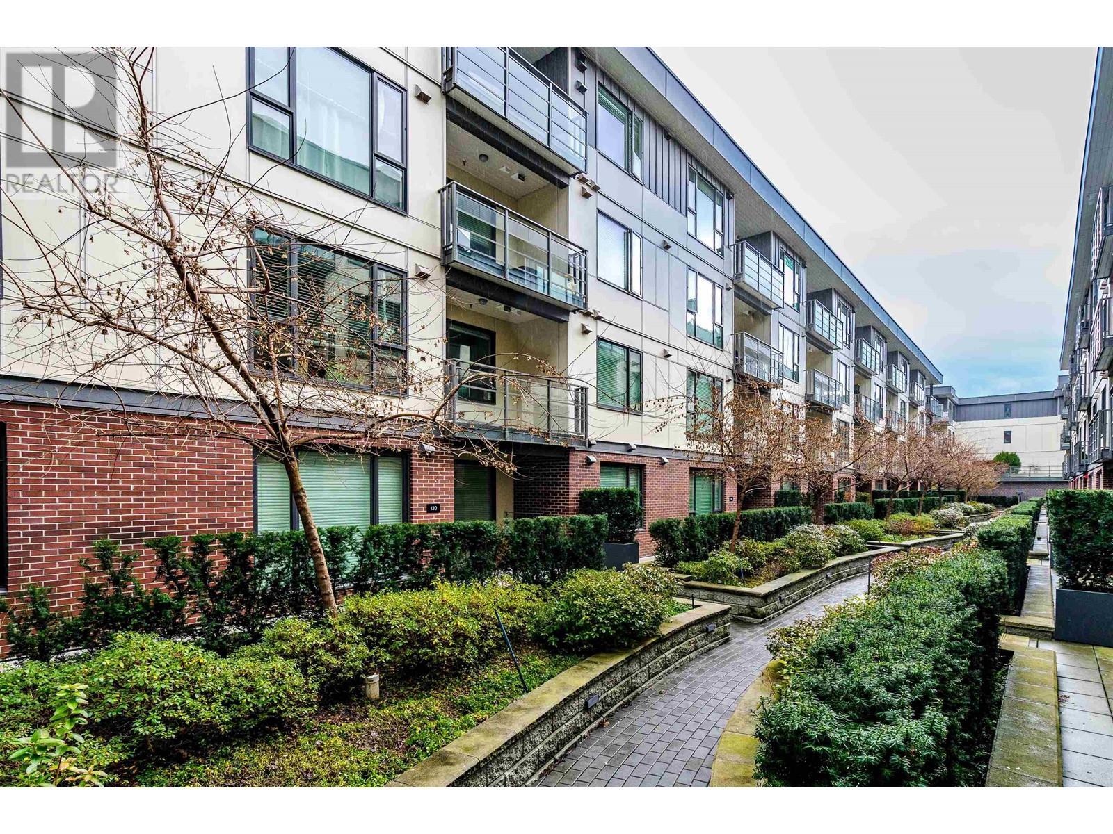 Listing Picture 39 of 40 : Ph50 5355 LANE STREET, Burnaby / 本拿比 - 魯藝地產 Yvonne Lu Group - MLS Medallion Club Member