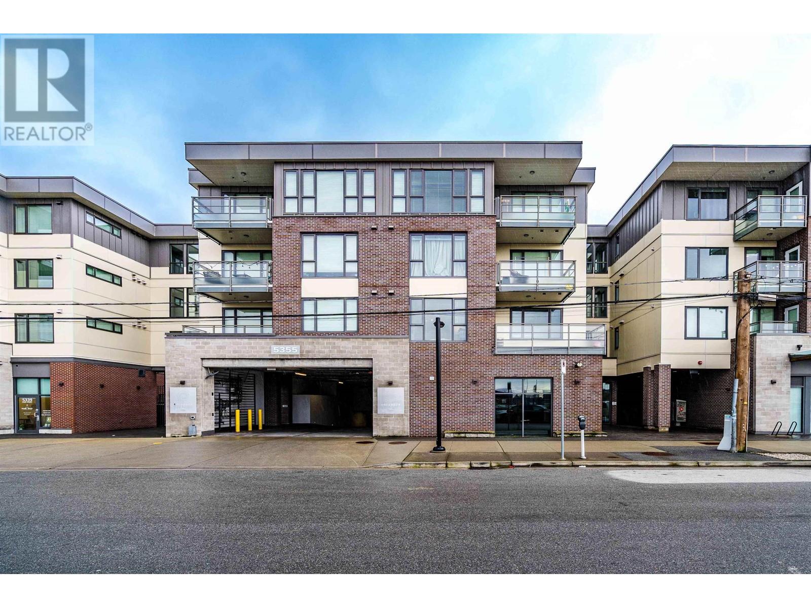 Listing Picture 2 of 40 : Ph50 5355 LANE STREET, Burnaby / 本拿比 - 魯藝地產 Yvonne Lu Group - MLS Medallion Club Member