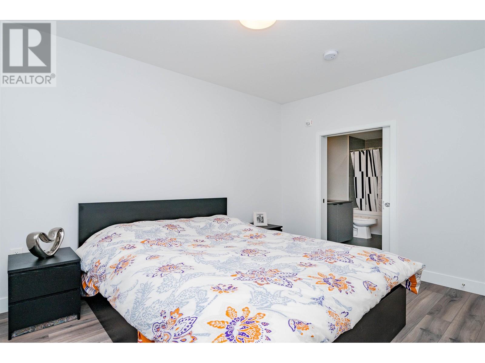 Listing Picture 22 of 40 : Ph50 5355 LANE STREET, Burnaby / 本拿比 - 魯藝地產 Yvonne Lu Group - MLS Medallion Club Member