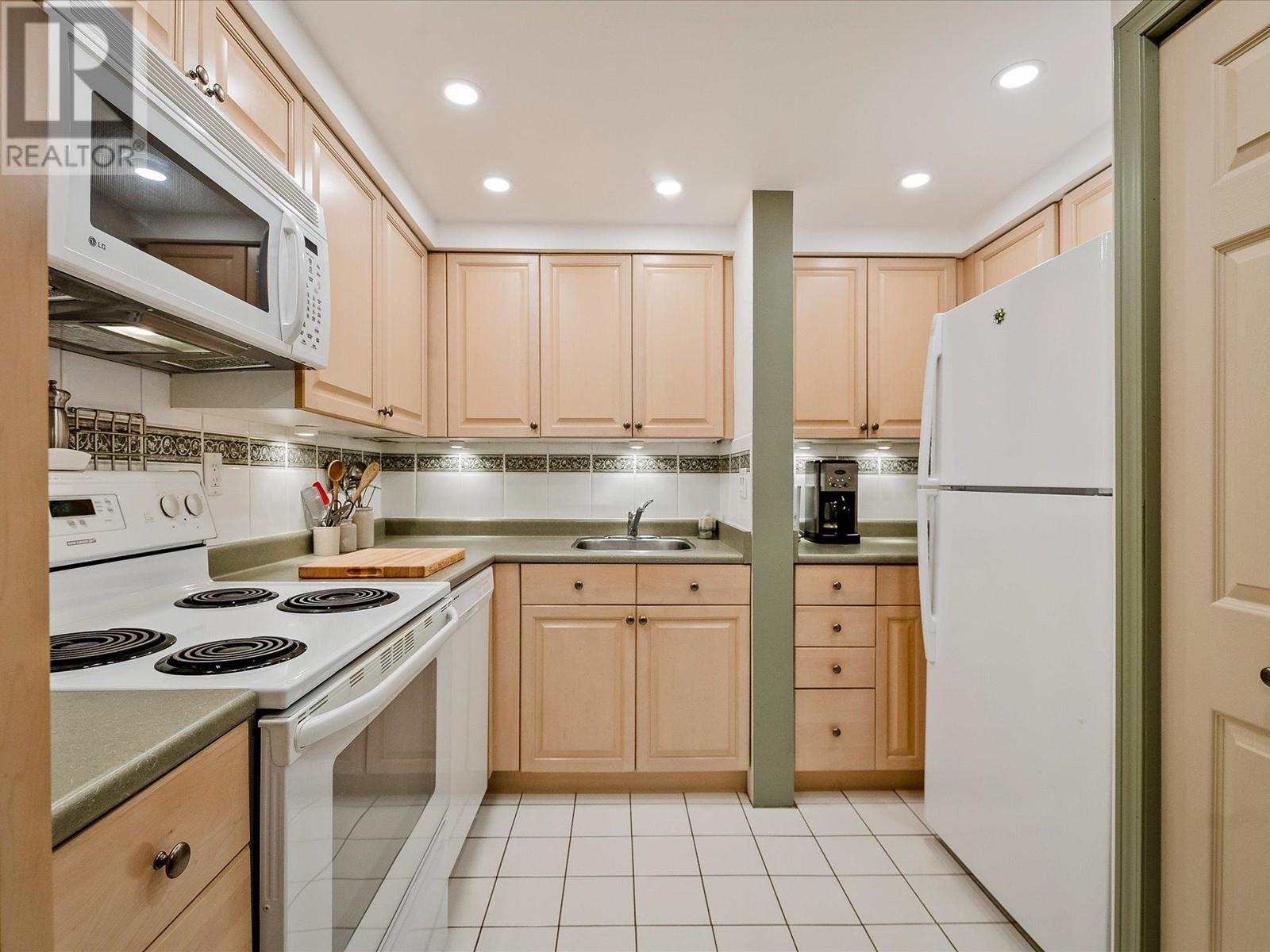 A201 1400 Alta Lake Road, Whistler, British Columbia  V8E 0G9 - Photo 4 - R2956299