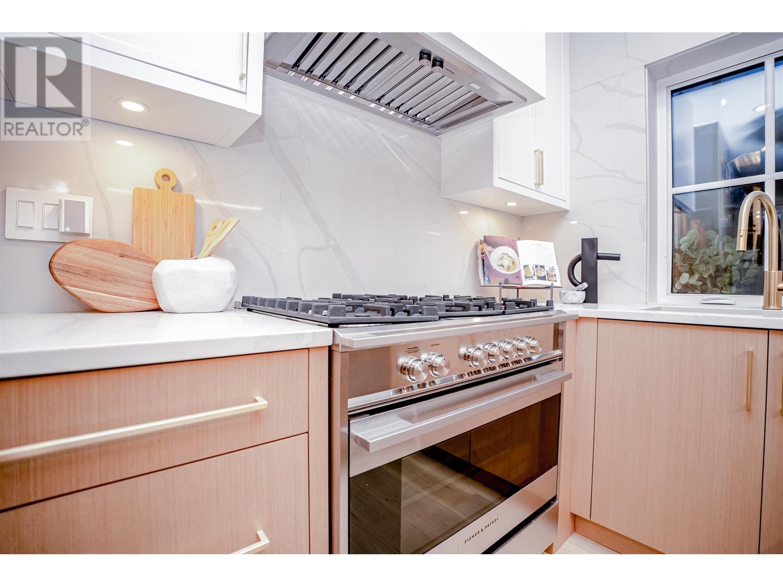 4856 Dumfries Street, Vancouver, British Columbia  V5N 3T9 - Photo 7 - R2956304