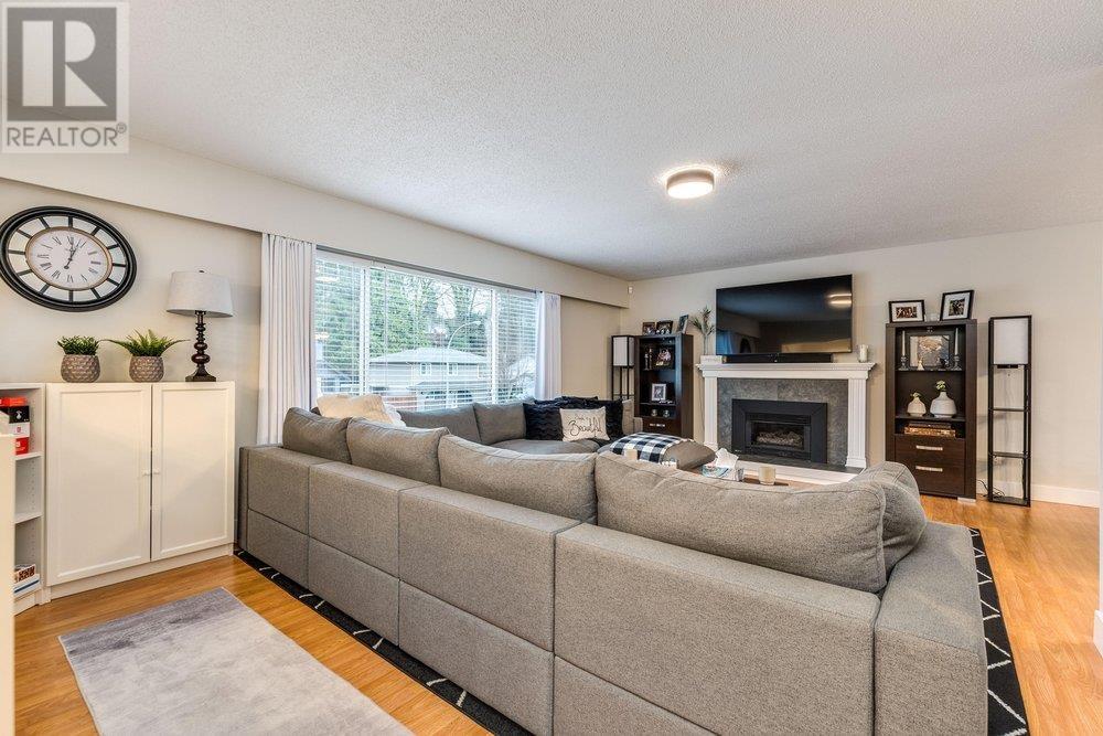 19797 Wildwood Place, Pitt Meadows, British Columbia  V3Y 1M6 - Photo 7 - R2956275