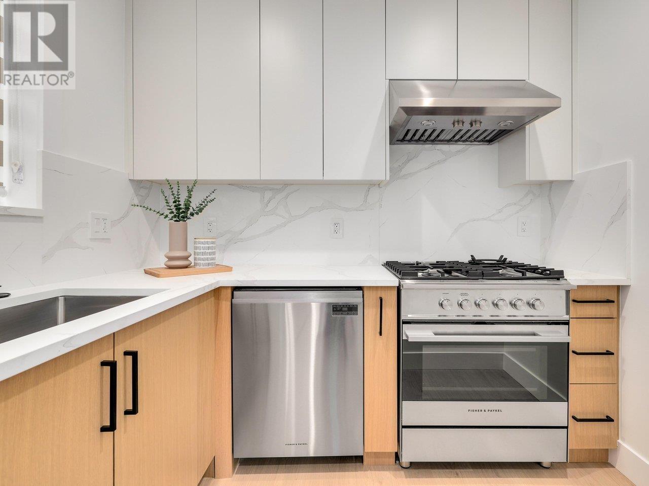 7220 Railway Avenue, Richmond, British Columbia  V7C 3J8 - Photo 15 - R2956341