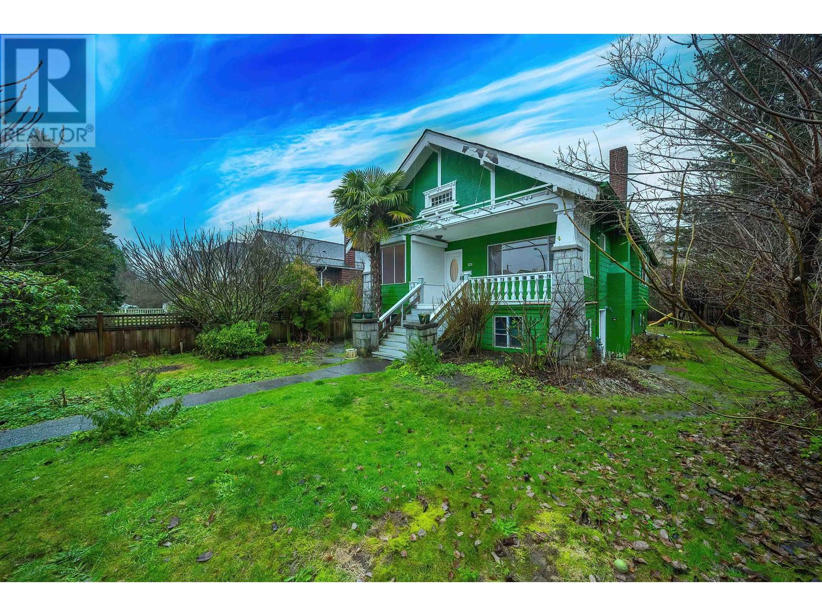 Property at 3045 5TH AVENUE image 2